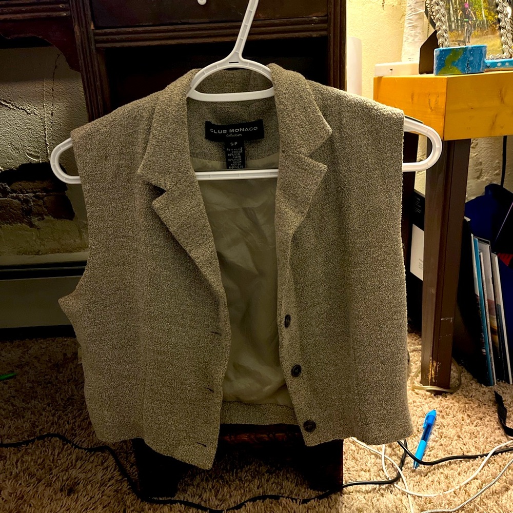 Club Monaco vest
